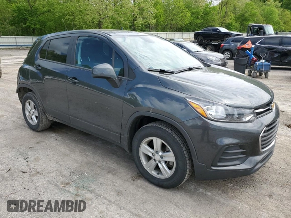 2020 Chevrolet Trax LS z VIN 3GNCJNSB7LL273019, wystawiony jako Copart lot #56684175 z przebiegiem 69 822 mil mil oraz Szkoda całkowita • Salvage title. Historia ofert i sprzedaży dostępna na DreamBid. Obrazek 4.