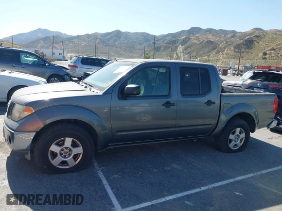 2006 Nissan Frontier SE z VIN 1N6AD07U16C452948, wystawiony jako IAAI lot #42376966 z przebiegiem 228 540 mil mil oraz . Historia ofert i sprzedaży dostępna na DreamBid. Obrazek 14.