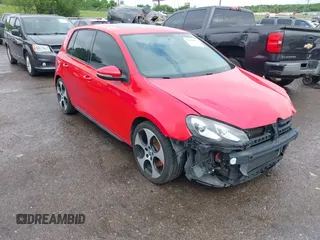 2011 Volkswagen GTI Autobahn z VIN WVWHV7AJ0BW010368, wystawiony jako IAAI lot #42070852 z przebiegiem 77 534 mil mil oraz . Historia ofert i sprzedaży dostępna na DreamBid. Obrazek 1.