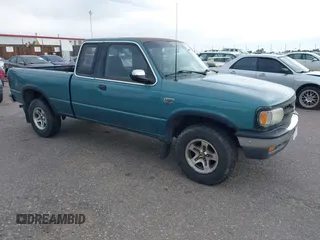 1994 Mazda B-Series Truck LE z VIN 4F4DR17XXRTM80731, wystawiony jako IAAI lot #42348644 z przebiegiem 159 027 mil mil oraz . Historia ofert i sprzedaży dostępna na DreamBid. Obrazek 1.