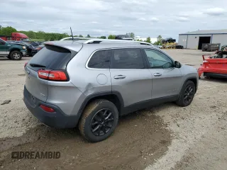 2016 Jeep Cherokee Latitude z VIN 1C4PJMCS1GW345884, wystawiony jako Copart lot #58231145 z przebiegiem 167 830 mil mil oraz Czysty tytuł • Clean title. Historia ofert i sprzedaży dostępna na DreamBid. Obrazek 3.