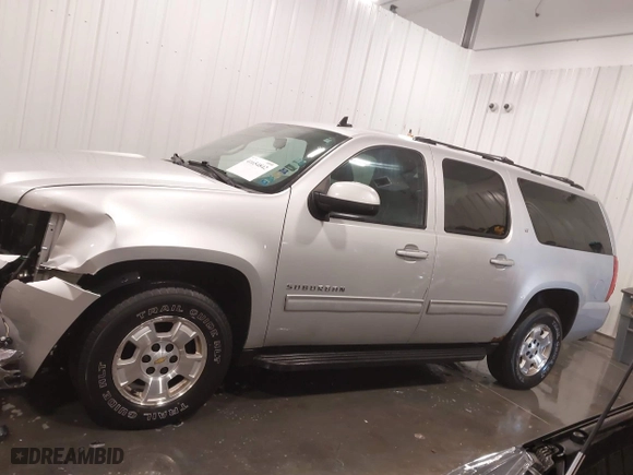 2010 Chevrolet Suburban LT with VIN 1GNUKJE37AR236296, listed as a IAAI auction lot 41654842 with 259,914 mi miles. Bid and sale history available at carsss.com. Image 14.