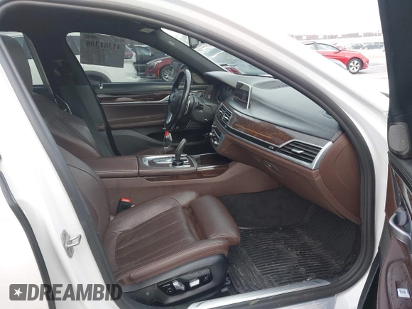2018 BMW 7 Series 740i xDrive with VIN WBA7E4C59JGV23876, listed as a IAAI auction lot 41381398 with 106,675 mi miles. Bid and sale history available at carsss.com. Image 5.