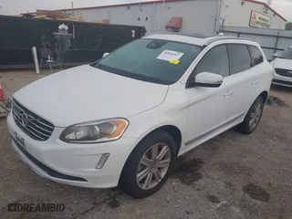 2016 Volvo XC60 T5 Platinum with VIN YV4612RM2G2788557, listed as a IAAI auction lot 41893917 with 95,257 mi miles. Bid and sale history available at carsss.com. Image 23.