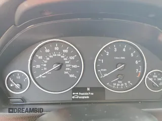 2016 BMW 3 Series 320i xDrive z VIN WBA8E5G51GNU20198, wystawiony jako Copart lot #74358924 z przebiegiem Nie podano mil oraz Nie do naprawy • Non repairable. Historia ofert i sprzedaży dostępna na DreamBid. Obrazek 9.