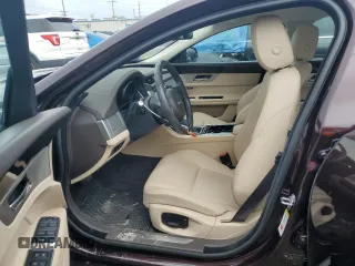 2018 Jaguar XF 25t Premium with VIN SAJBD4FX2JCY69919, listed as a Copart auction lot 65477933 with 17,344 mi miles. Bid and sale history available at carsss.com. Image 7.