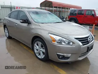 2014 Nissan Altima SV with VIN 1N4AL3AP0EC104072, listed as a IAAI auction lot 41877014 with 173,243 mi miles and . Bid and sale history available at DreamBid. Image 1.