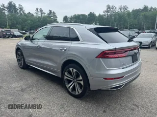2019 Audi Q8 Premium Plus z VIN WA1BVAF19KD030815, wystawiony jako Copart lot #60911975 z przebiegiem 121 239 mil mil oraz Czysty tytuł • Clean title. Historia ofert i sprzedaży dostępna na DreamBid. Obrazek 3.