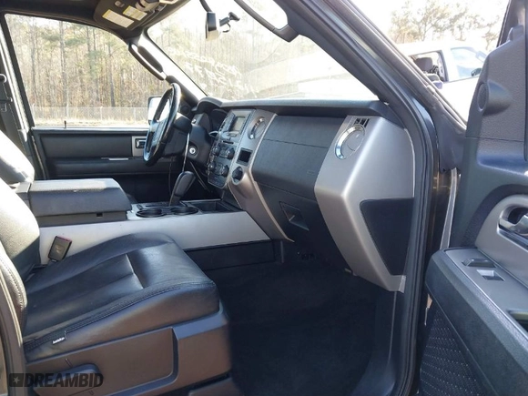 2017 Ford Expedition EL XLT with VIN 1FMJK1HT5HEA02260, listed as a IAAI auction lot 41215077 with 180,000 mi miles. Bid and sale history available at carsss.com. Image 5.