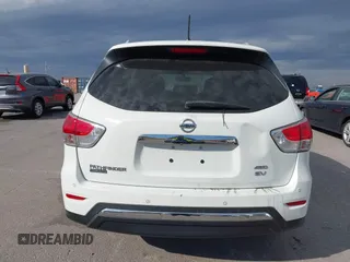 2015 Nissan Pathfinder SV z VIN 5N1AR2MM4FC655543, wystawiony jako IAAI lot #40638559 z przebiegiem 183 436 mil mil oraz . Historia ofert i sprzedaży dostępna na DreamBid. Obrazek 16.