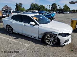 2019 Volvo S60 Momentum with VIN 7JRA22TK3KG013375, listed as a Copart auction lot 50717054 with 39,149 mi miles and Salvage Title. Bid and sale history available at carsss.com. Image 4.