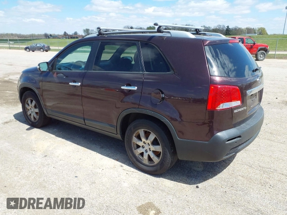2012 Kia Sorento LX with VIN 5XYKT4A62CG207305, listed as a IAAI auction lot 42033853 with 269,782 mi miles. Bid and sale history available at carsss.com. Image 3.