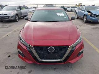 2020 Nissan Altima 2.5 SR with VIN 1N4BL4CV0LC166963, listed as a IAAI auction lot 41458015 with 34,823 mi miles. Bid and sale history available at carsss.com. Image 13.