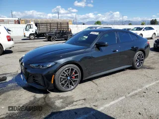 2024 BMW i4 M50 z VIN WBY33AW01RFS72681, wystawiony jako Copart lot #48484235 z przebiegiem 712 mil mil oraz Szkody całkowita. Historia ofert i sprzedaży dostępna na DreamBid. Obrazek 1.