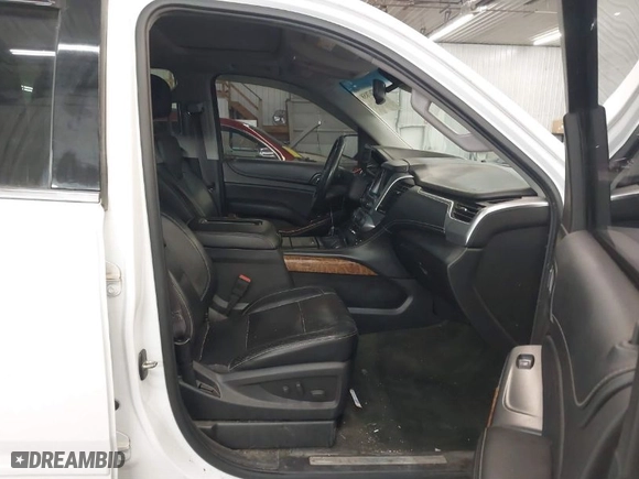 2015 Chevrolet Suburban LTZ with VIN 1GNSKKKC0FR262795, listed as a IAAI auction lot 40767858 with 190,594 mi miles. Bid and sale history available at carsss.com. Image 5.