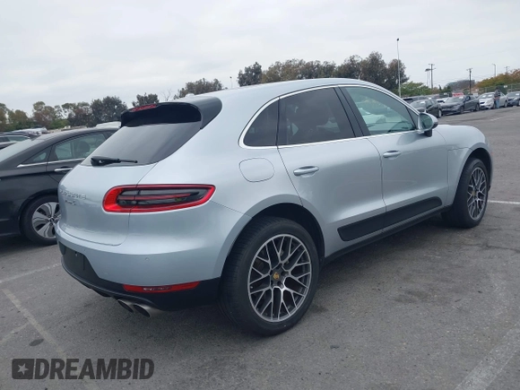 2015 Porsche Macan S with VIN WP1AB2A50FLB58087, listed as a IAAI auction lot 42108660 with 91,894 mi miles. Bid and sale history available at carsss.com. Image 4.
