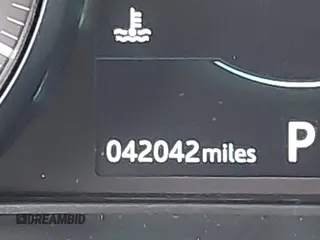 2019 Land Rover Range Rover Evoque SE with VIN SALVP2RXXKH348530, listed as a IAAI auction lot 41078886 with 42,042 mi miles. Bid and sale history available at carsss.com. Image 15.