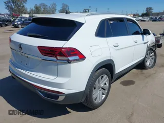 2020 Volkswagen Atlas with VIN 1V2YC2CA4LC205011, listed as a IAAI auction lot 42233807 with 39,084 mi miles and . Bid and sale history available at DreamBid. Image 4.
