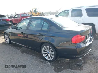 2011 BMW 3 Series 328i xDrive with VIN WBAPK5G54BNN31499, listed as a IAAI auction lot 42577408 with 154,794 mi miles and . Bid and sale history available at DreamBid. Image 3.