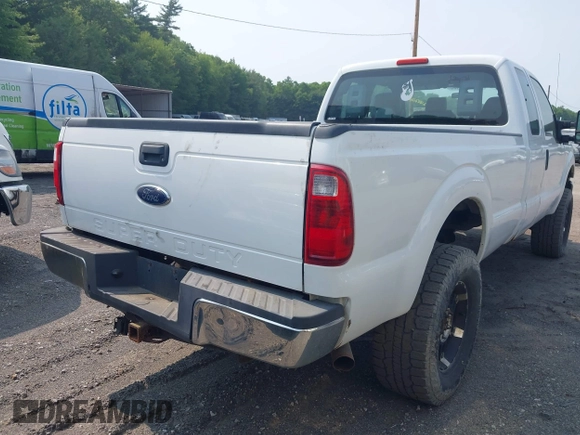 2011 Ford F-350 with VIN 1FT7X3B61BEB42800, listed as a IAAI auction lot 42442261 with 180,320 mi miles and . Bid and sale history available at DreamBid. Image 4.