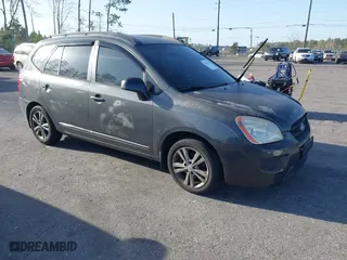 2007 Kia Rondo LX with VIN KNAFG525777078365, listed as a IAAI auction lot 41731431 with 178,956 mi miles. Bid and sale history available at carsss.com. Image 1.