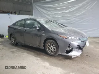 2017 Toyota Prius Plus z VIN JTDKARFP0H3043682, wystawiony jako Copart lot #47738415 z przebiegiem 15 101 mil mil oraz Szkoda całkowita • Salvage title. Historia ofert i sprzedaży dostępna na DreamBid. Obrazek 4.