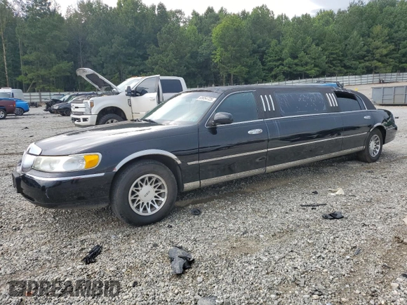 2000 Lincoln Town Car Executive с VIN 1L1FM81W8YY771526, выставлен на аукционе Copart как лот 65654725 с пробегом 51 048 миль миль и Чистый • Clean title. История ставок и продаж доступна на DreamBid. Изображение 1.