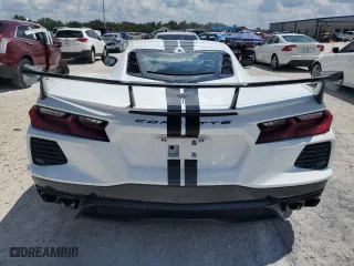 2020 Chevrolet Corvette 2LT with VIN 1G1Y72D47L5114052, listed as a Copart auction lot 68007553 with 5,933 mi miles. Bid and sale history available at carsss.com. Image 6.