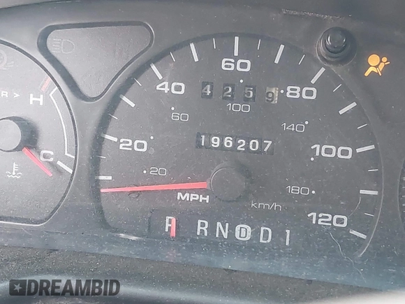 2002 Ford Taurus SES Standard with VIN 1FAFP55U52G135781, listed as a IAAI auction lot 41520037 with 196,207 mi miles. Bid and sale history available at carsss.com. Image 15.