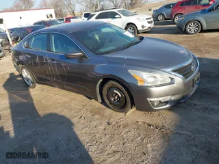 2015 Nissan Altima 2.5 SV with VIN 1N4AL3AP4FC438025, listed as a IAAI auction lot 41657713 with 192,870 mi miles. Bid and sale history available at carsss.com. Image 1.