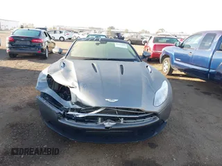 2017 Aston Martin DB11 z VIN SCFRMFAVXHGL02389, wystawiony jako IAAI lot #41664146 z przebiegiem 6 616 mil mil oraz . Historia ofert i sprzedaży dostępna na DreamBid. Obrazek 12.