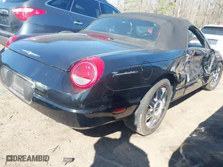 2005 Ford Thunderbird Deluxe with VIN 1FAHP60A15Y105185, listed as a IAAI auction lot 41807862 with 1 mi miles. Bid and sale history available at carsss.com. Image 4.