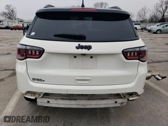 2019 Jeep Compass Altitude with VIN 3C4NJCBB0KT699431, listed as a Copart auction lot 43756685 with 94,738 mi miles and Salvage Title. Bid and sale history available at carsss.com. Image 6.