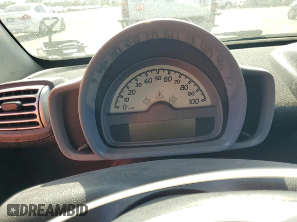 2008 Smart fortwo Pure with VIN WMEEJ31X48K192038, listed as a Copart auction lot 60510185 with Not provided miles and Salvage title. Bid and sale history available at DreamBid. Image 9.