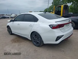 2021 Kia Forte GT-Line z VIN 3KPF34AD9ME333644, wystawiony jako IAAI lot #42367617 z przebiegiem 58 791 mil mil oraz . Historia ofert i sprzedaży dostępna na DreamBid. Obrazek 3.