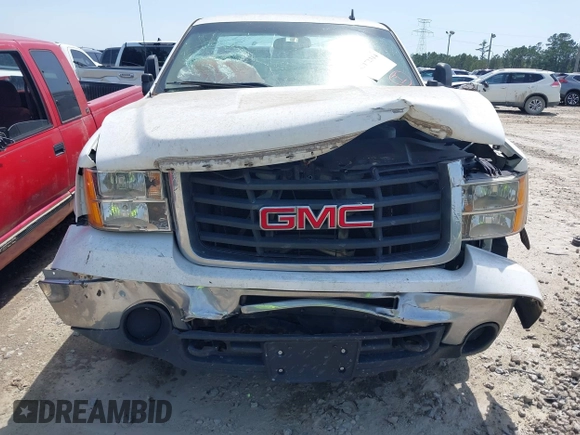 2009 GMC Sierra 2500HD z VIN 1GDHC44K49F172342, wystawiony jako IAAI lot #42172314 z przebiegiem 372 877 mil mil oraz . Historia ofert i sprzedaży dostępna na DreamBid. Obrazek 6.