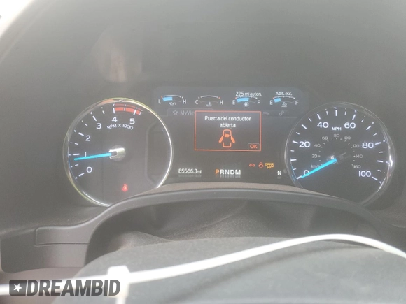 2022 Ford F-250 XL with VIN 1FT7W2BT7NED40420, listed as a Copart auction lot 51773075 with 85,566 mi miles and Salvage title. Bid and sale history available at DreamBid. Image 9.