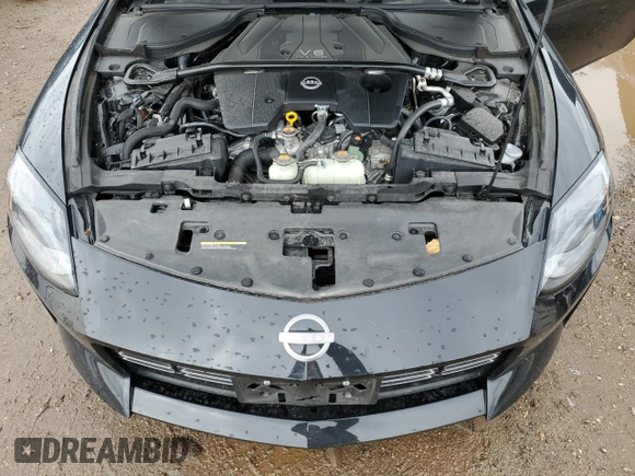 2024 Nissan Z Performance z VIN JN1BZ4BH6RM361251, wystawiony jako Copart lot #54354075 z przebiegiem 21 289 mil mil oraz Szkoda całkowita • Salvage title. Historia ofert i sprzedaży dostępna na DreamBid. Obrazek 11.