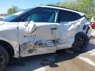 2021 Chevrolet Blazer RS z VIN 3GNKBKRS1MS584224, wystawiony jako IAAI lot #42022148 z przebiegiem 41 295 mil mil oraz . Historia ofert i sprzedaży dostępna na DreamBid. Obrazek 6.