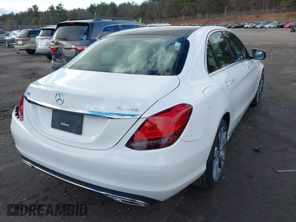 2021 Mercedes-Benz C 300 z VIN W1KWF8EB5MR605575, wystawiony jako IAAI lot #41042025 z przebiegiem 25 639 mil mil oraz . Historia ofert i sprzedaży dostępna na DreamBid. Obrazek 4.