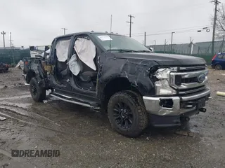 2022 Ford F-250 XL z VIN 1FT7W2BN3NEF50675, wystawiony jako IAAI lot #41975248 z przebiegiem 17 598 mil mil oraz . Historia ofert i sprzedaży dostępna na DreamBid. Obrazek 1.