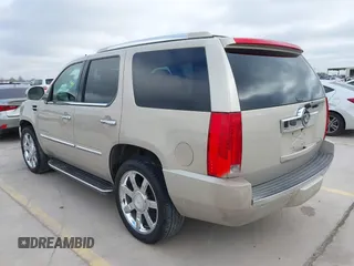 2008 Cadillac Escalade with VIN 1GYEC63898R234382, listed as a IAAI auction lot 41781206 with 150,916 mi miles. Bid and sale history available at carsss.com. Image 3.