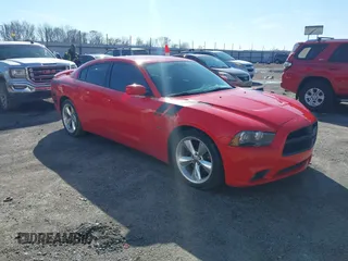 2014 Dodge Charger RT Plus z VIN 2C3CDXCT4EH370276, wystawiony jako IAAI lot #41585173 z przebiegiem 126 137 mil mil oraz . Historia ofert i sprzedaży dostępna na DreamBid. Obrazek 1.