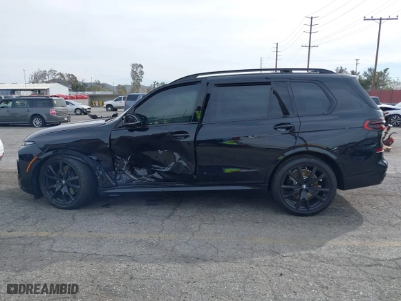 2025 BMW X7 xDrive40i with VIN 5UX23EM07S9Z10913, listed as a IAAI auction lot 41686089 with 1 mi miles. Bid and sale history available at carsss.com. Image 14.