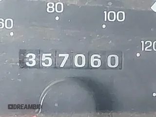 1999 Ford F-250 XL с VIN 1FTNX21F0XED29133, выставлен на аукционе IAAI как лот 41713142 с пробегом 357 060 миль миль и . История ставок и продаж доступна на DreamBid. Изображение 15.