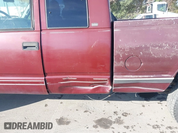1998 Chevrolet Silverado 1500 with VIN 1GCEC19M6WE253120, listed as a IAAI auction lot 41840993 with 180,624 mi miles and . Bid and sale history available at DreamBid. Image 6.