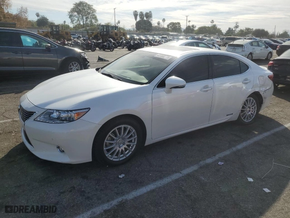 2015 Lexus ES 300h Hybrid with VIN JTHBW1GG7F2093997, listed as a Copart auction lot 43755575 with 137,980 mi miles and Salvage Title. Bid and sale history available at carsss.com. Image 1.
