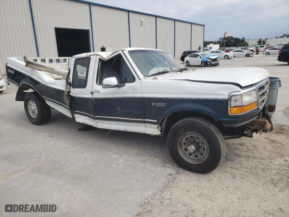 1995 Ford F-250 HD with VIN 1FTHX26G3SKC17015, listed as a Copart auction lot 76345164 with 0 mi miles and Non Repairable. Bid and sale history available at carsss.com. Image 4.