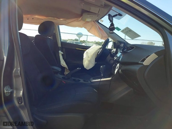 2017 Nissan Sentra SV with VIN 3N1AB7AP8HL714642, listed as a IAAI auction lot 40630182 with 70,681 mi miles. Bid and sale history available at carsss.com. Image 5.