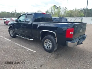 2010 Chevrolet Silverado 1500 LS with VIN 1GCSCREA6AZ245842, listed as a IAAI auction lot 41914724 with 186,952 mi miles. Bid and sale history available at carsss.com. Image 3.